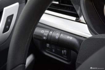 2017款海马S5 Young 1.6L手动豪华型