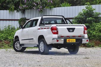 2015款雄师F22 1.9T手动两驱柴油豪华型