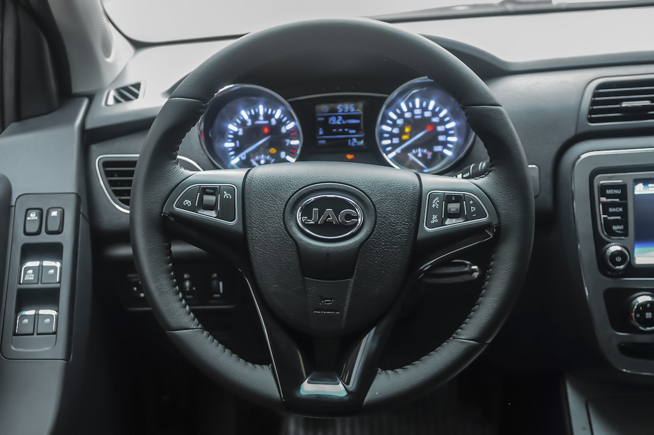 2015款帅铃T6 2.0L手动汽油进取型HFC4GA3-3D