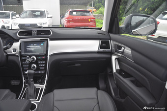 2017款哈弗H2 1.5T自动两驱豪华型红标