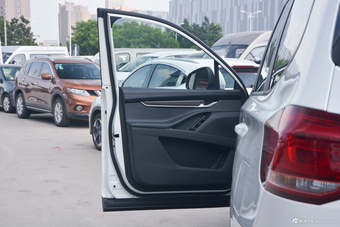 2017上汽大通D90 2.0T手动两驱火星