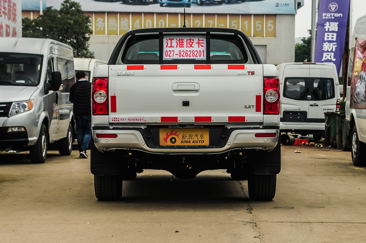 2015款帅铃T6 2.8T手动柴油旗舰型HFC4DA1-2C