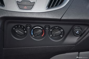 2017款新全顺2.0T中轴中顶汽油Gas 5/6座Kombi国5