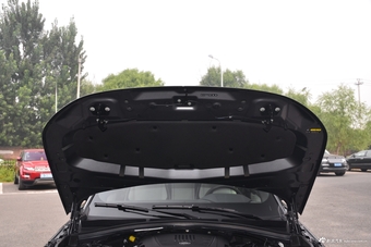 2017款揽胜星脉3.0T自动P380 R-DYNAMIC SE