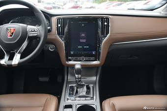 2017款荣威i6 1.5T自动互联网智尊版20T