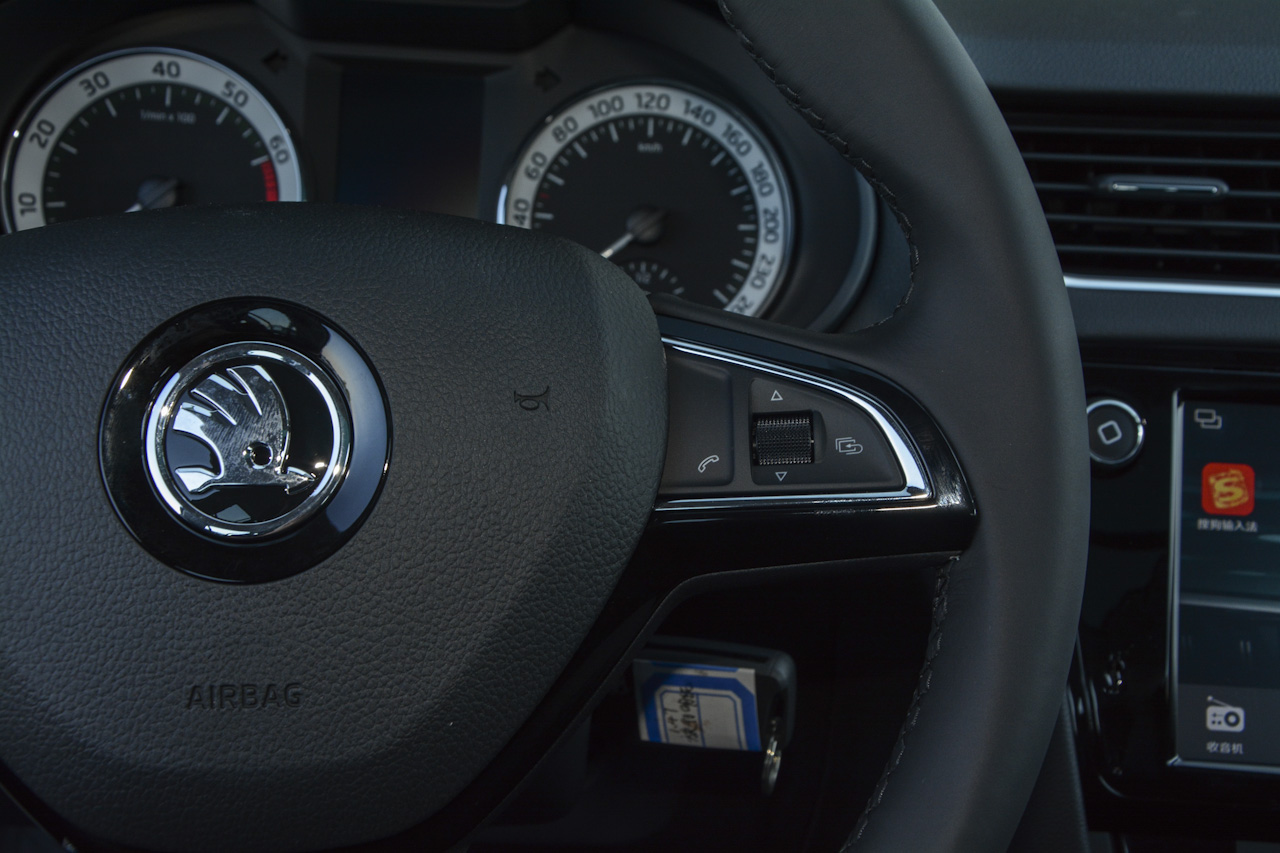 2018款明锐旅行版1.4T TSI280 DSG旗舰版