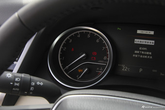 2018款凯美瑞2.5G自动豪华版