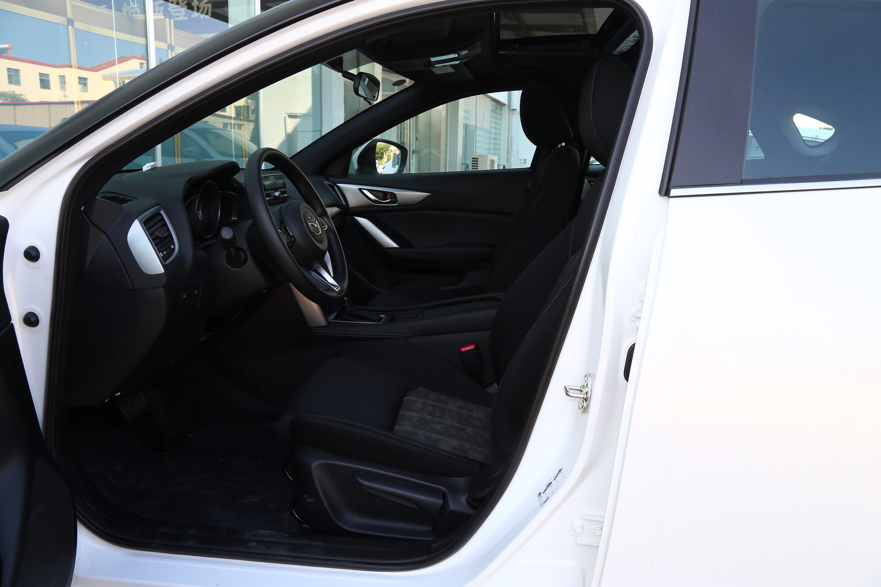 2018款马自达CX-4 2.0L自动两驱蓝天活力版