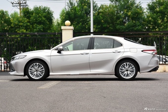 2018款凯美瑞2.5HG自动豪华版