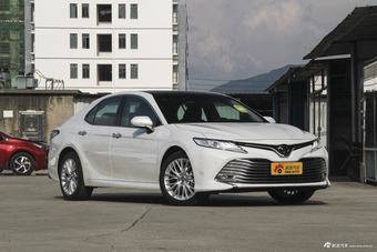 2018款凯美瑞2.5G自动豪华版