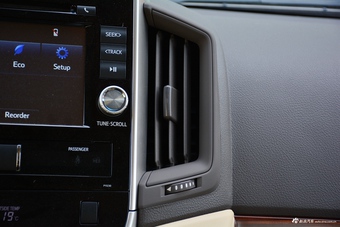 2017款兰德酷路泽4.0L自动GX-R中东版7座