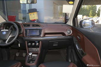 2017款启辰M50V 1.5L手动XL舒适版