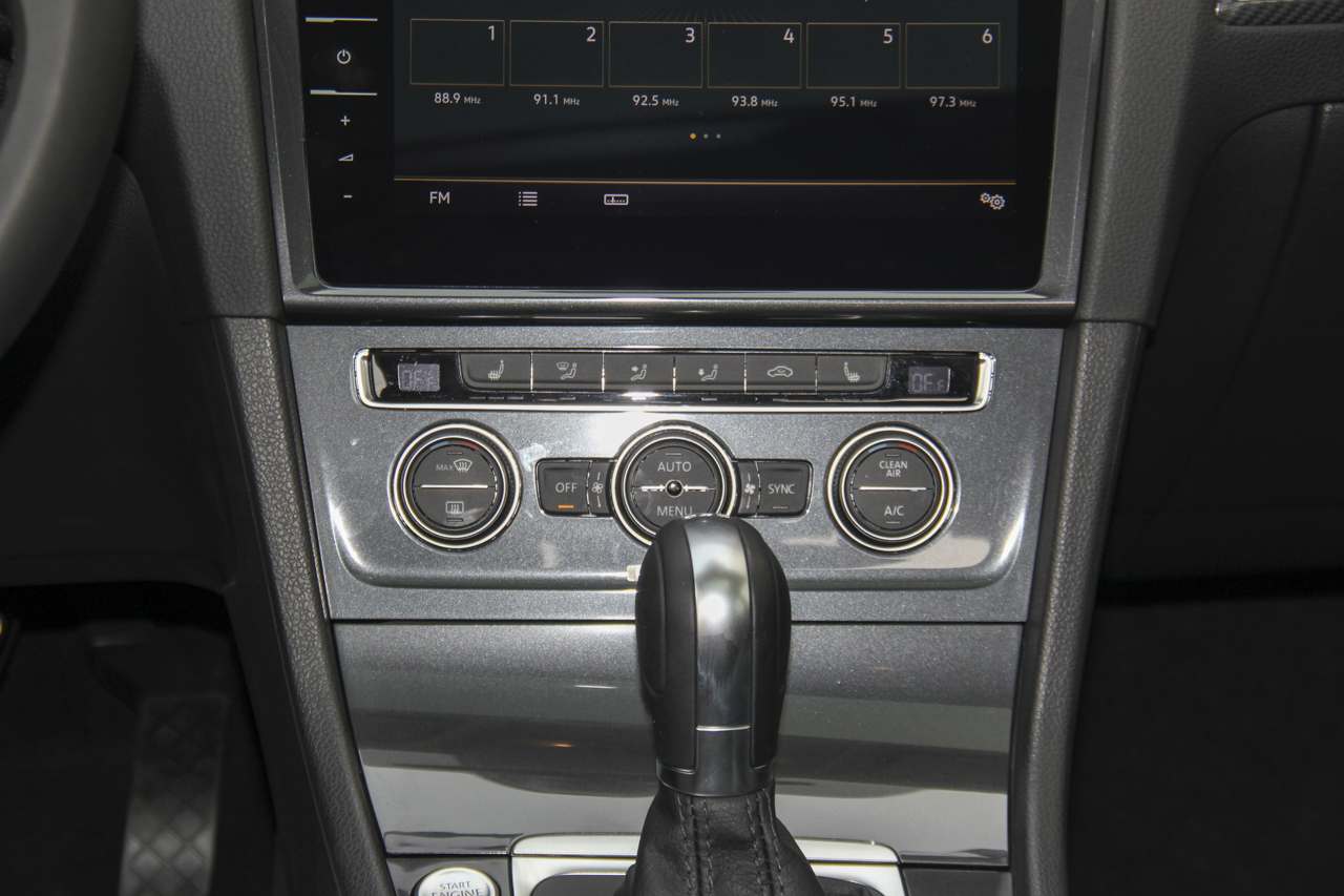 2018款高尔夫1.4T自动旗舰型280TSI