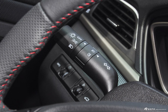 2017款海马M6 1.5T自动豪华型