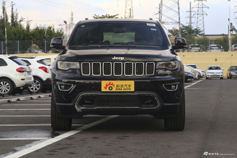 2017款大切诺基3.6L自动精英导航版