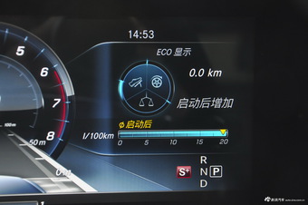 2016款奔驰E级2.0T自动E300L 运动豪华型