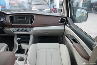 2017款菱智M5 1.6L手动舒适型