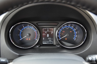 2016款风行S500 1.6L自动尊贵型