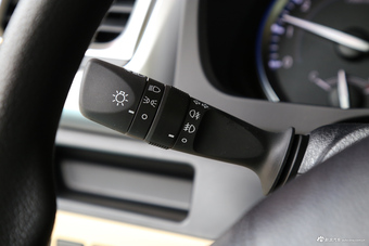 2017款汉兰达2.0T自动两驱精英版7座