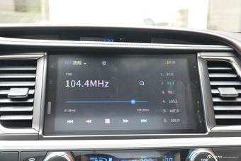 2018款汉兰达2.0T自动四驱至尊版7座