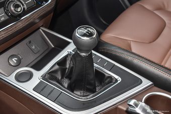 2018款风行SX6 1.6L手动豪华型