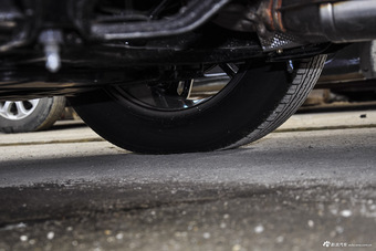 2016款猎豹CS10 2.0T自动豪华型 拉萨红