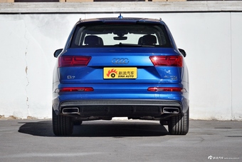 2018款奥迪Q7 2.0T自动40TFSI S line运动型