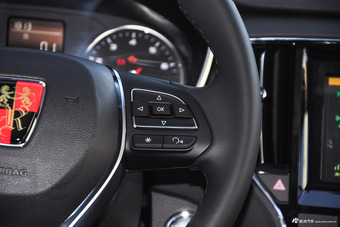 2016款荣威RX5 20T自动两驱旗舰版