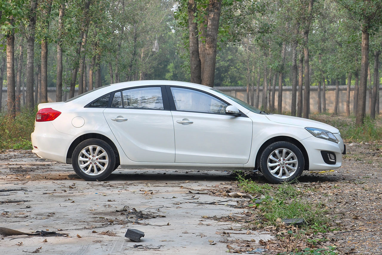 2017款海马M6 1.6L手动舒适型