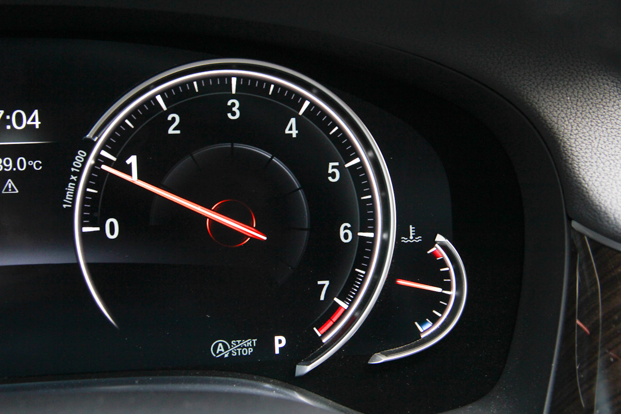 2017款宝马7系730Li 2.0T自动豪华型