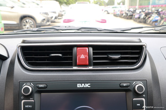 2017款北汽幻速S3 1.5L手动豪华型