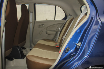 2014款启辰R30 1.2L手动尊享版