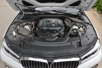 2018款宝马7系730Li 2.0T自动尊享型M运动套装图片