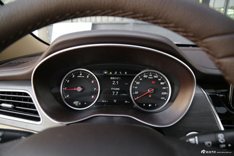 2017款宝骏730 1.8L iAMT豪华型7座