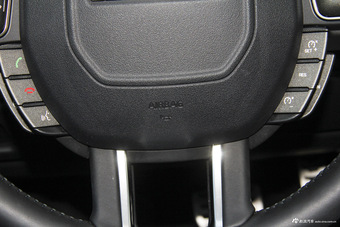 2016款揽胜极光2.0T自动SE智耀版 玉龙雪山白