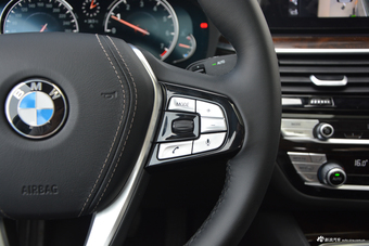 2018款宝马5系2.0T自动525Li M运动套装