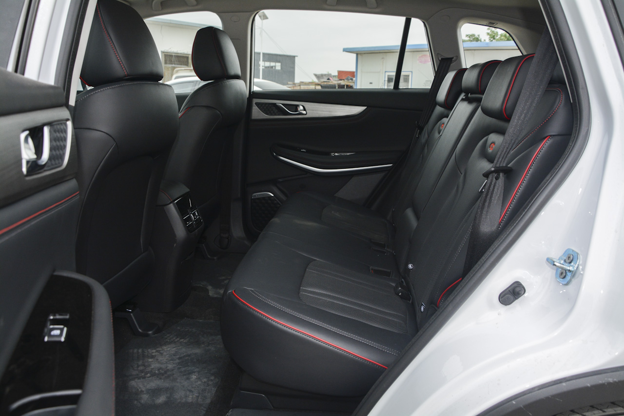 2018款长安CS75 1.5T自动精智型