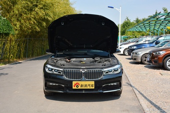 2017款宝马7系740Le插电混动