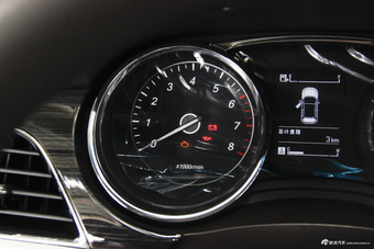 2016款宝骏730 1.5T手动舒适版 7座