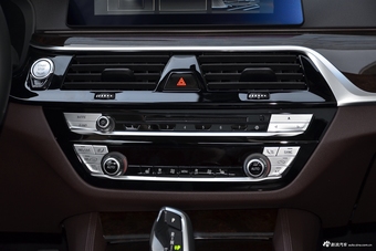 2019款宝马5系2.0T自动525Li 豪华套装