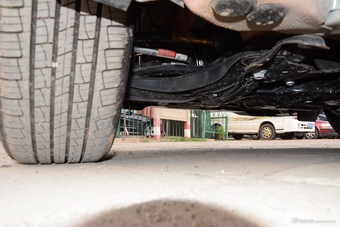 2016款中华V3 1.5T自动旗舰型 炫舞橙