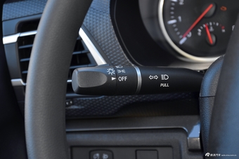 2017款风骏5 2.4L手动欧洲版汽油两驱精英型大双排4G69S4N