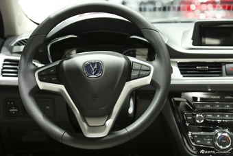 长安悦翔V7 1.0T GDI