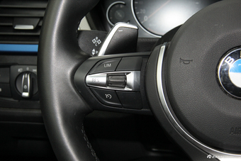 2018款宝马3系GT 2.0L自动330i xDrive M运动型 