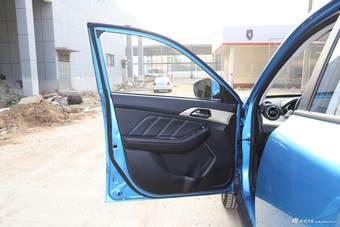 2016款昌河Q35 1.5L手动精英炫智版