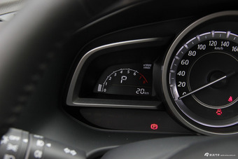 2016款马自达CX-4 2.0L自动两驱蓝天品位版