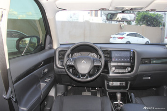 2018款欧蓝德2.0L自动两驱荣耀版5座