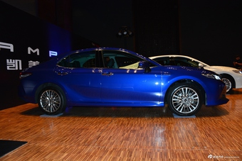 2018款凯美瑞2.5L 混动版