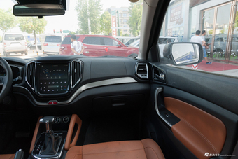 2017款长安CX70T改款 1.5T自动尊擎版