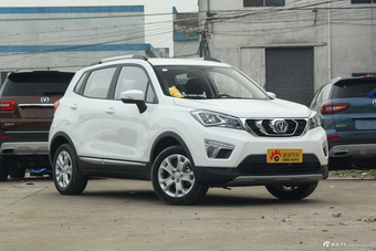 2017款长安CS15 1.5L自动豪华天窗版